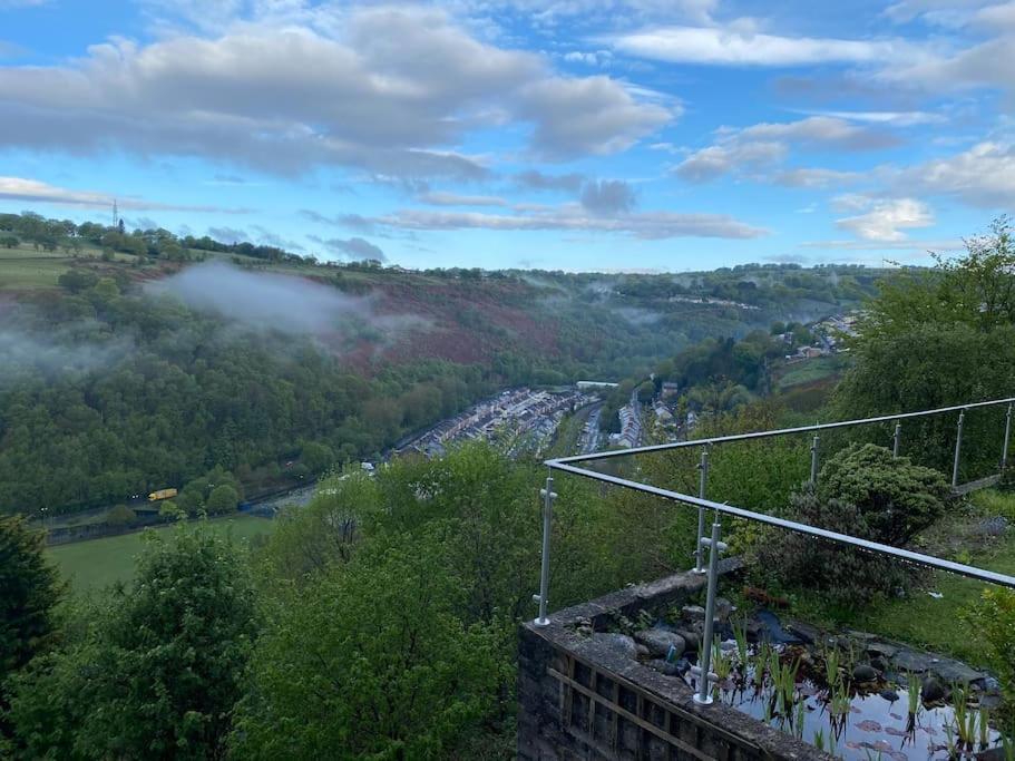 Willa The Crest Hillside Retreat With Hot Tub Abertillery Zewnętrze zdjęcie